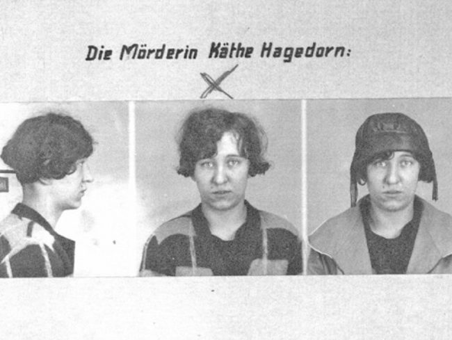 Käthe Hagedorn und Mordinstrument Stickschere, Bild: Akte zum Fall Hagedorn, abgedruckt in: Grütter, Melanie: »Verworfene Frauenzimmer«. Geschlecht als Kategorie des Wissens vor dem Strafgericht, transcript 2017, S. 81.