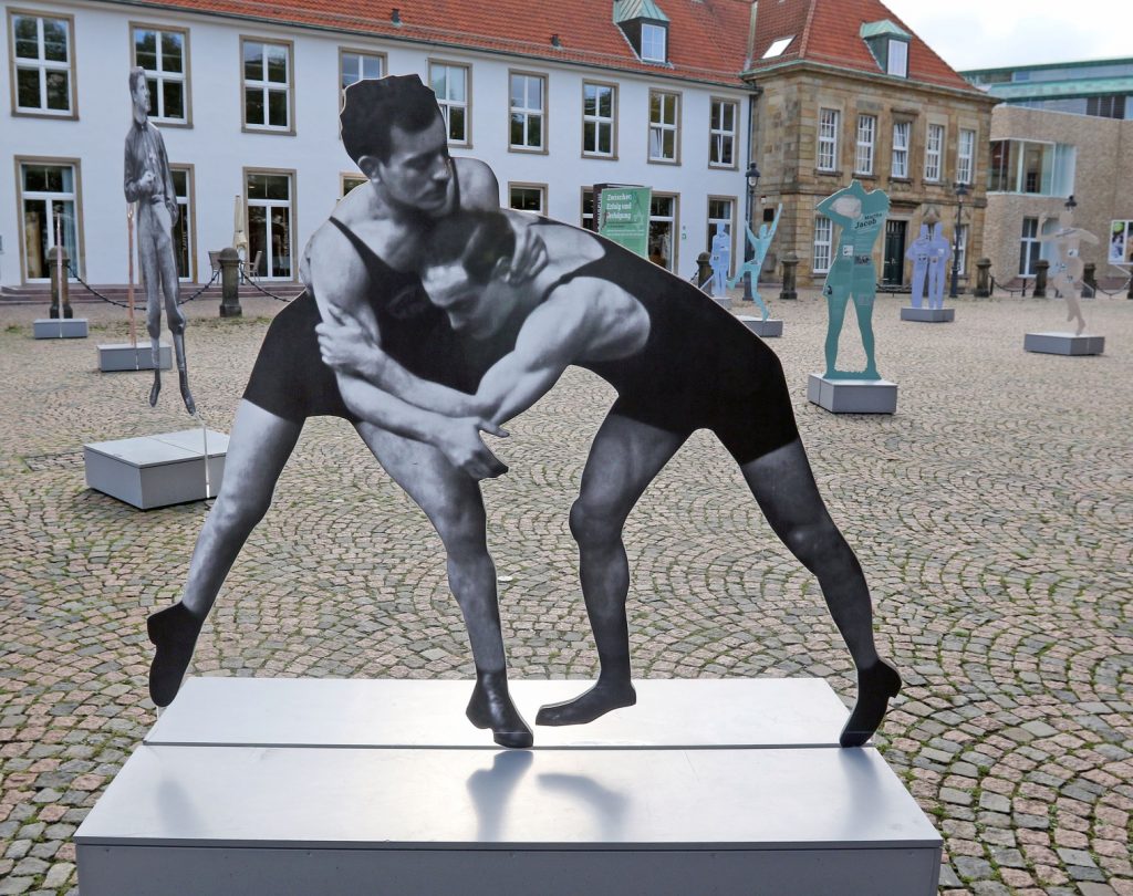 Zwischen Erfolg und Verfolgung_@_Hermann Haarmann